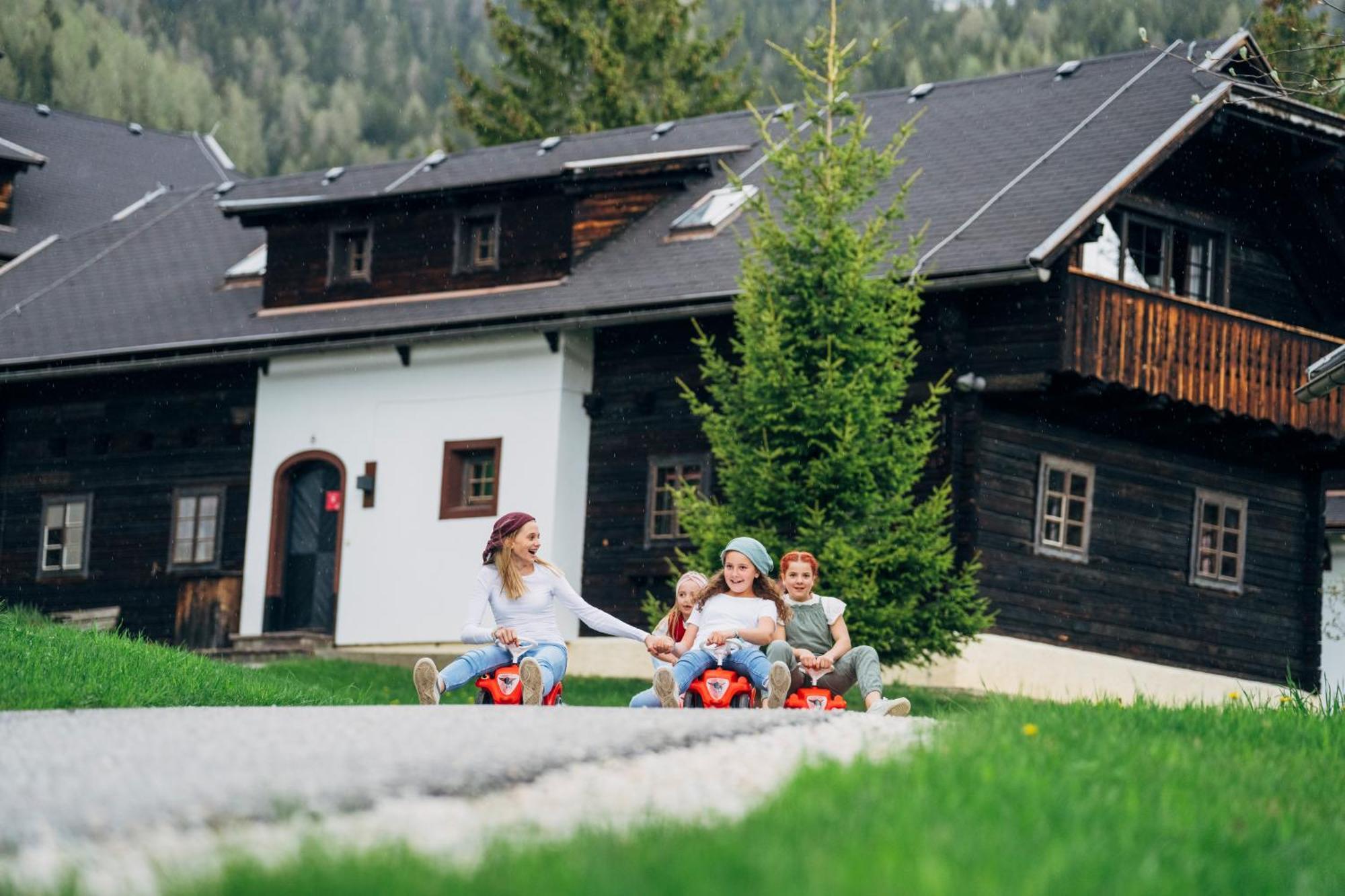 Slow Travel Resort Kirchleitn Бад Кляйнкирххайм Экстерьер фото
